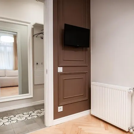 Gepner On Rynok Square Apartment