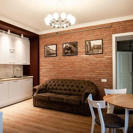 Gepner On Rynok Square Apartment