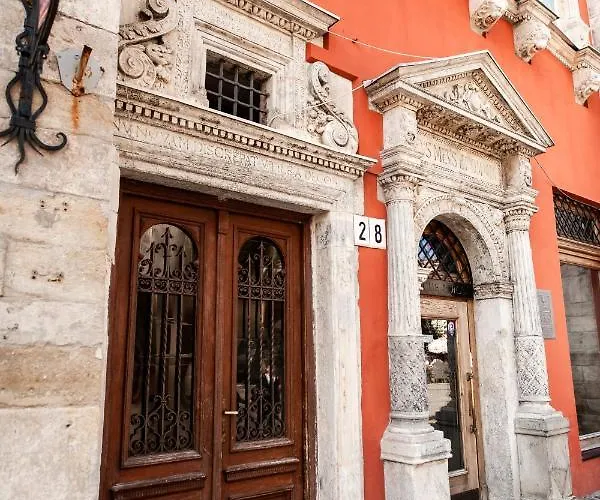 Gepner On Rynok Square Apartment Lviv